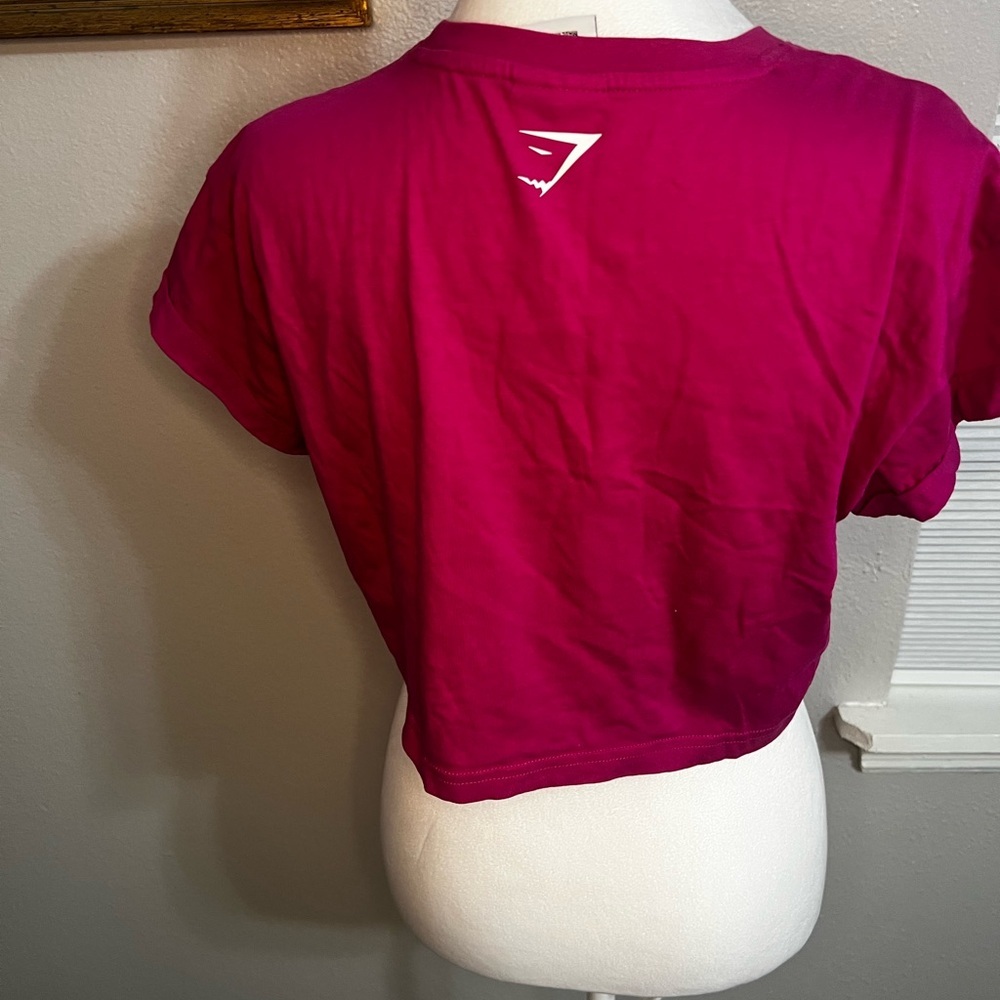 Gymshark Women's Cropped Logo Tee - Raspberry Pink medium - Picture 5 of 13